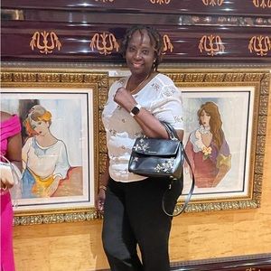 Meet your Posher, Mavis